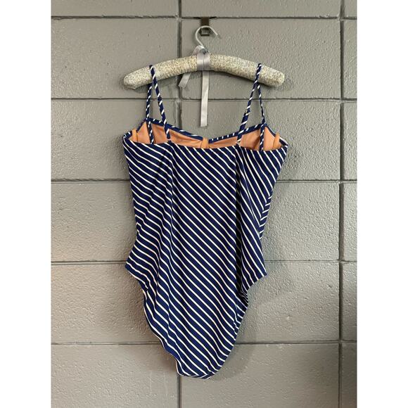 NWT Women’s J.Crew Nautical Balconette Underwire One-Piece Swimsuit size 16 - Picture 4 of 6